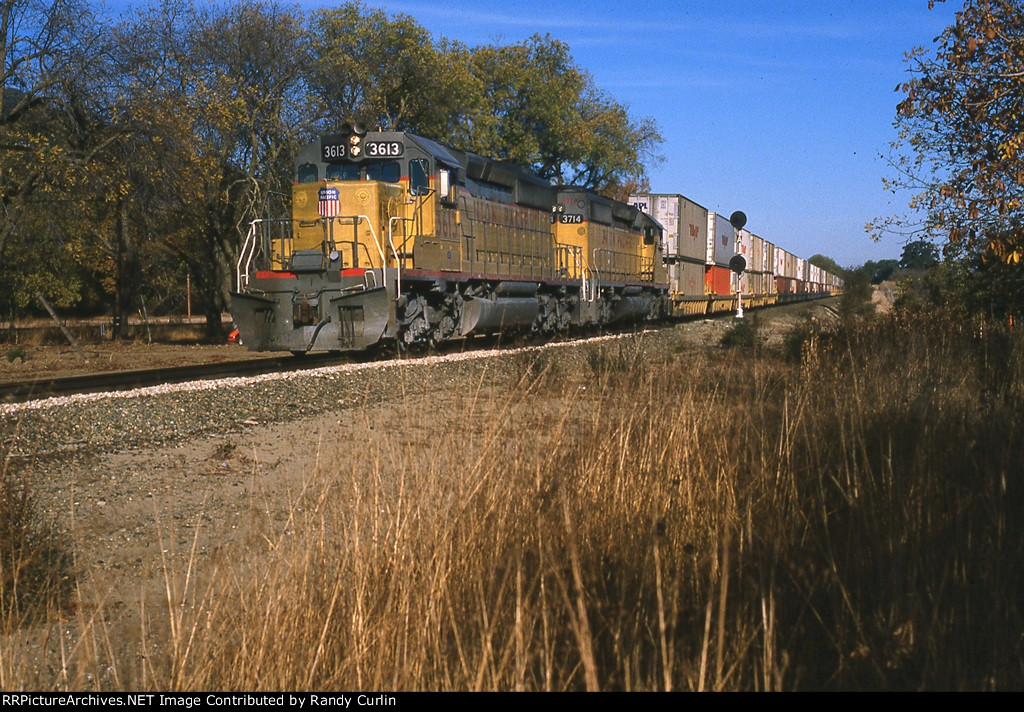 UP 3613 West APOAD at Hearst